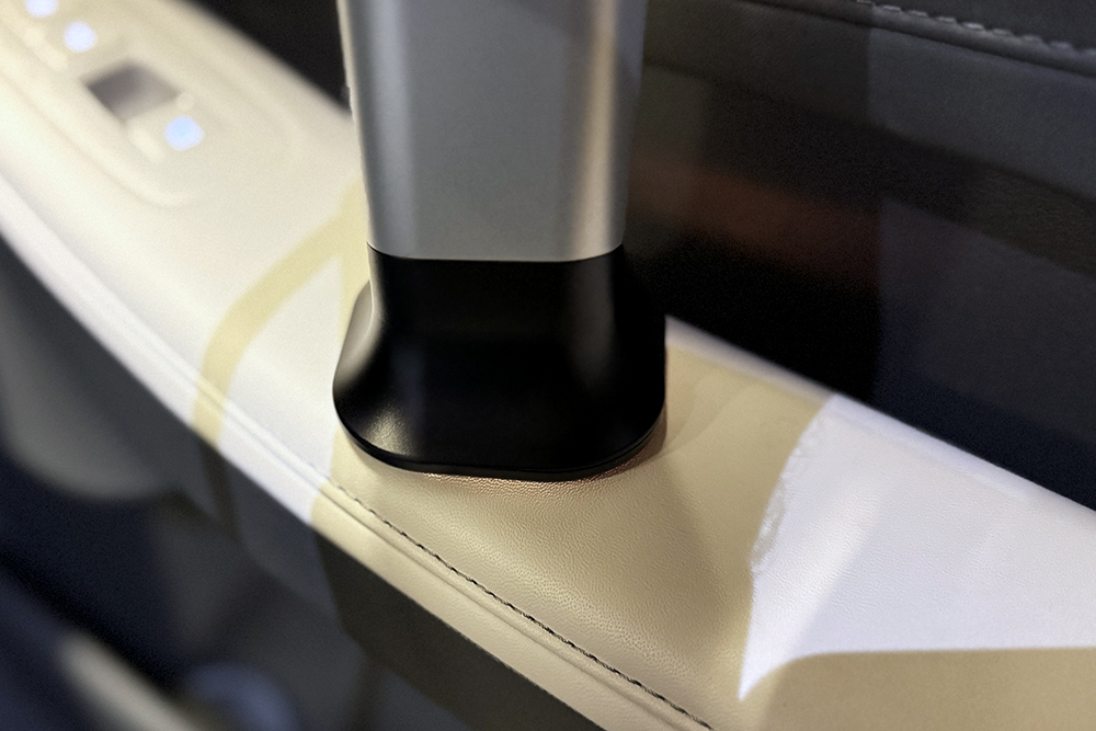 organic texture, leather, right door armrest, gelsight, digital metrology